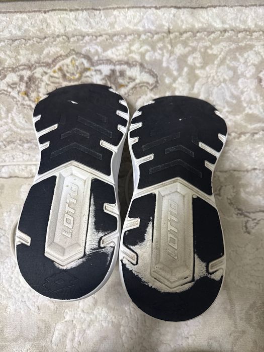 Кроссовки 37 размер