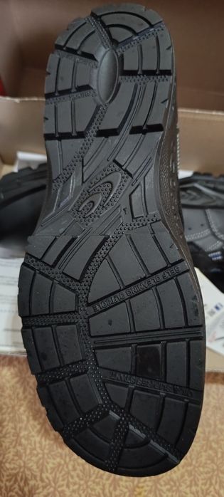 Продам спец обувь Техноавиа/Cofra