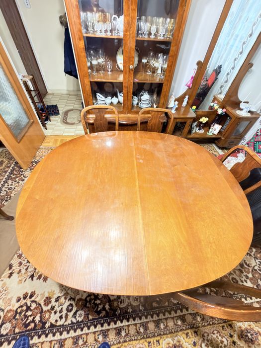 Mobilier vechi sufragerie, comoda vanity