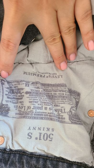Джинсы Levi's  женские
