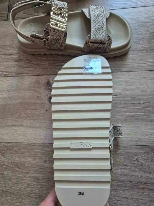 Сандали Guess 38 номер