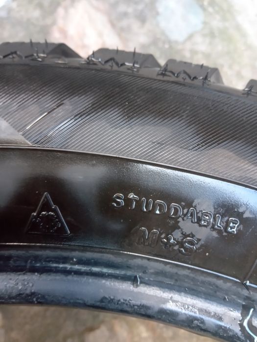 Anvelope iarnă 225/55/17, aproape noi