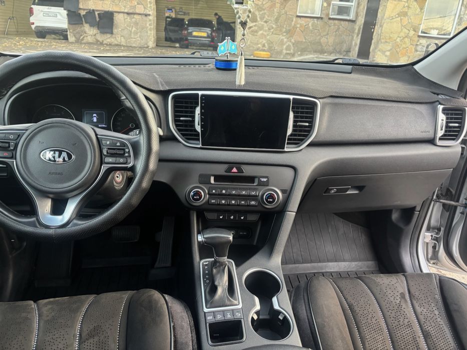 Продам Kia Sportage