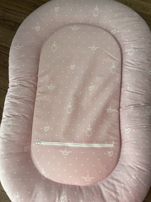 Бебешко гнездо в розово и бяло