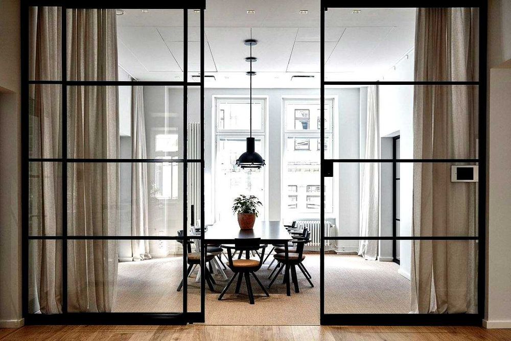 Стеклянные Loft перегородки и двери