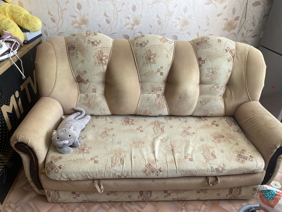 Продам диван в хорошем состоянии
