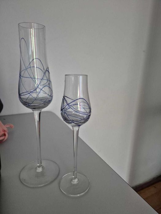 Pahare cu picior lung,