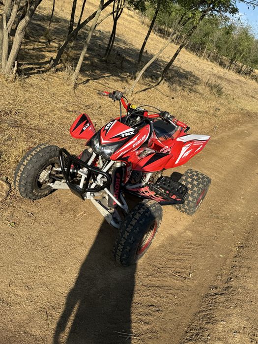 Vând honda trx450R