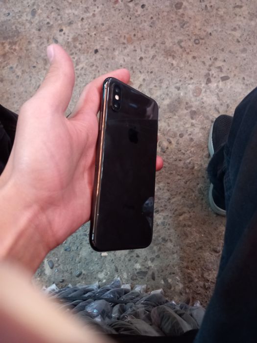 Sotiladi iphone x 64gb
