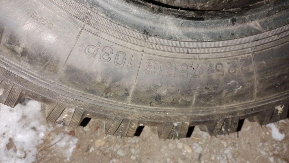 Продам новую шину 225/75/16