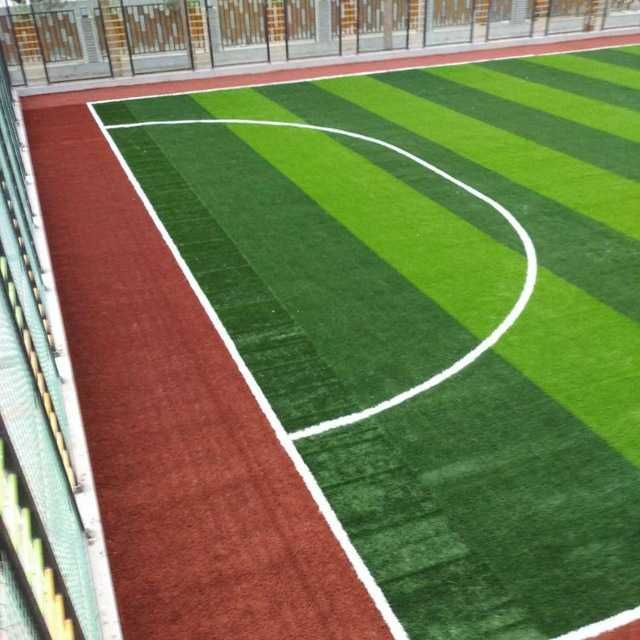 Искусственный газон Сотамиз ва стадион ва уйингохлар курамиз