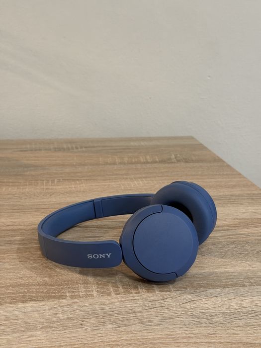 НОВИ слушалки Sony WH-CH520