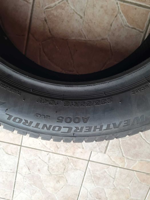 235 55 18 Bridgestone - anvelope iarna