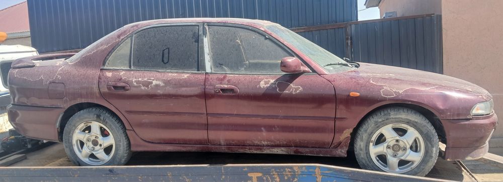 Митцубиси галант