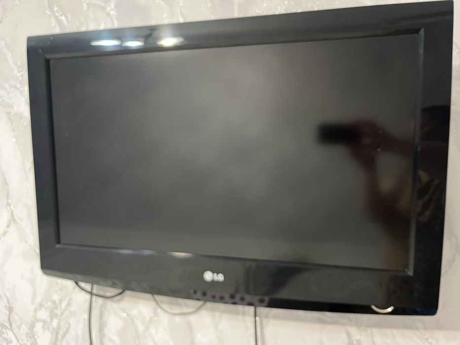 Телевизор LG бу в отличном состояний