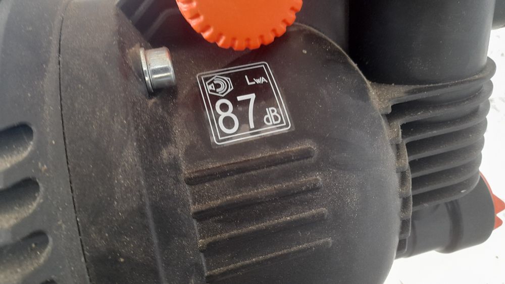 Продавам хидрофорна помпа  Gardena 5000/5 eco inbox.