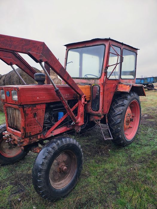 Vînd tractor U650