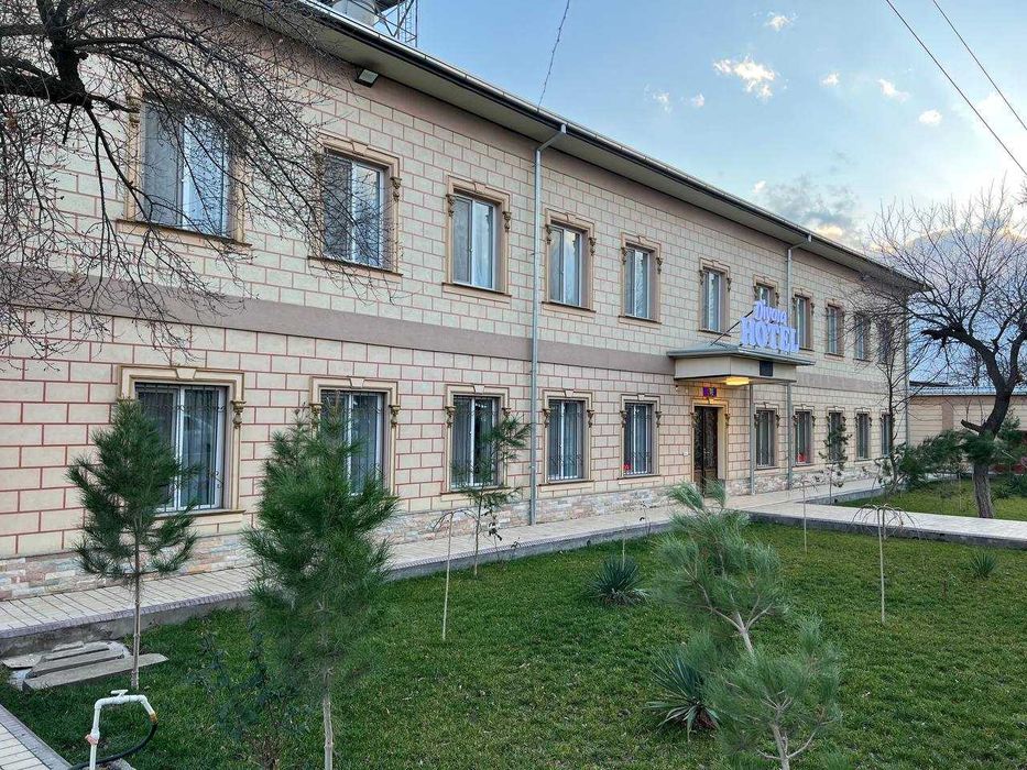 Продается готовая Гостиница. Двухэтажная здания с Парковкой. 16 соток