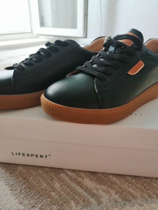 Новые кеды, кожа. Размер 39