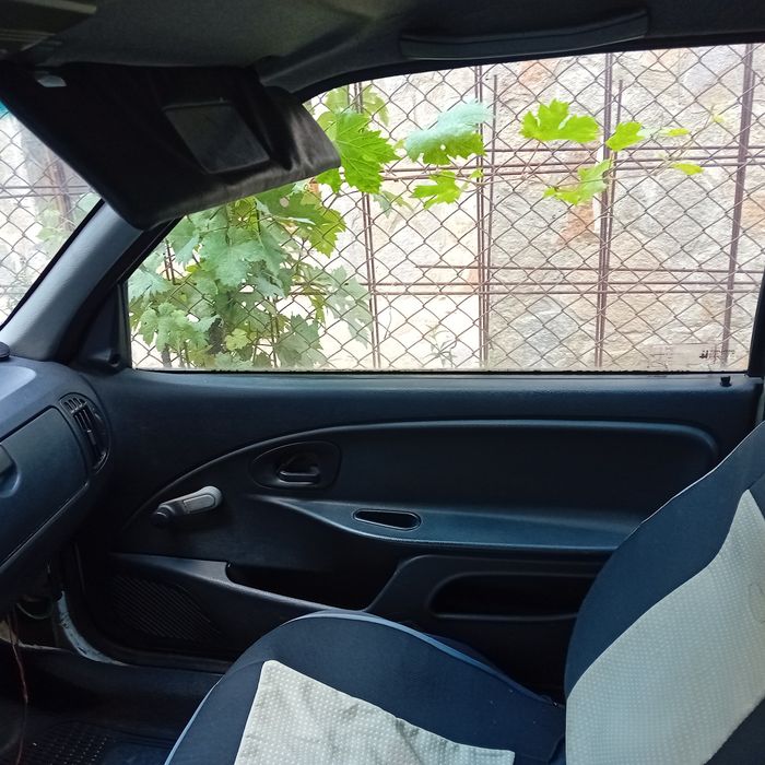 Ситроен Saxo на части