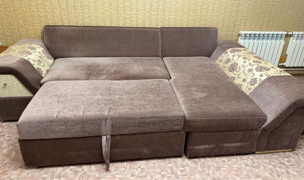 Продам диван в хорошем состояни