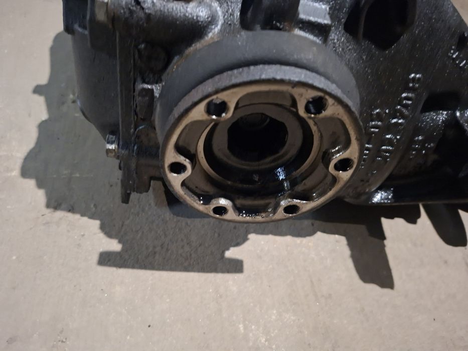 Grup spate raport 3.23 motor N47 20D BMW E90 E91 Cod 7591020 in stare buna de funcționare