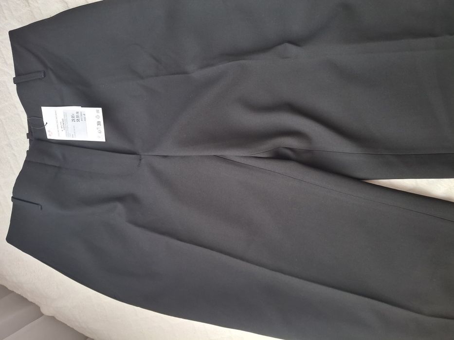 Zara нов панталон черен