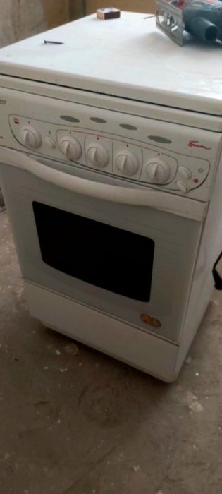 Газовая плита “Брест” в рабочем состоянии