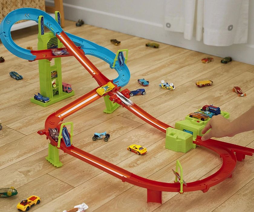 Hot Weels Neon Speeders - Комплект Скоростен небостъргач с неонов съст