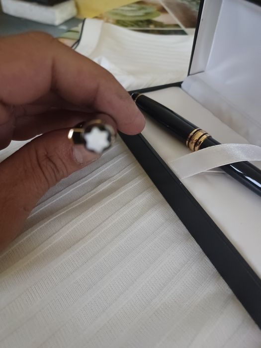 Vând set de pixuri Mont blanc