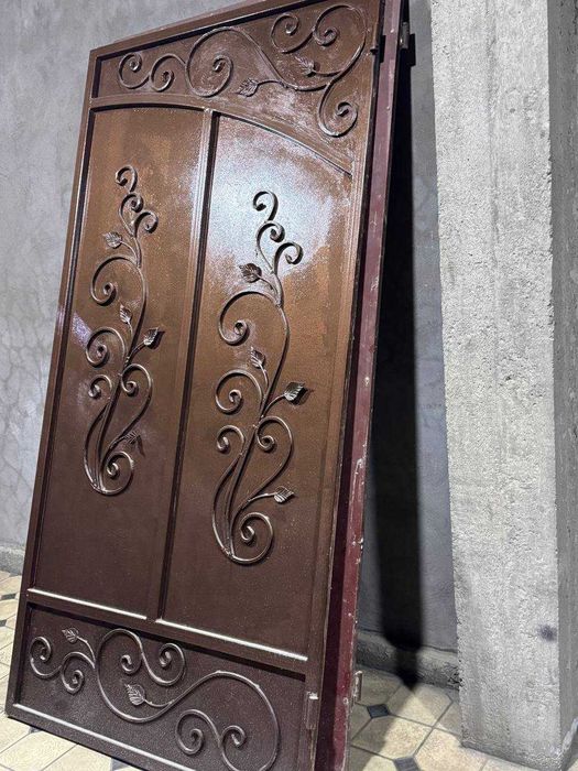 Ворота и дверь металлическая