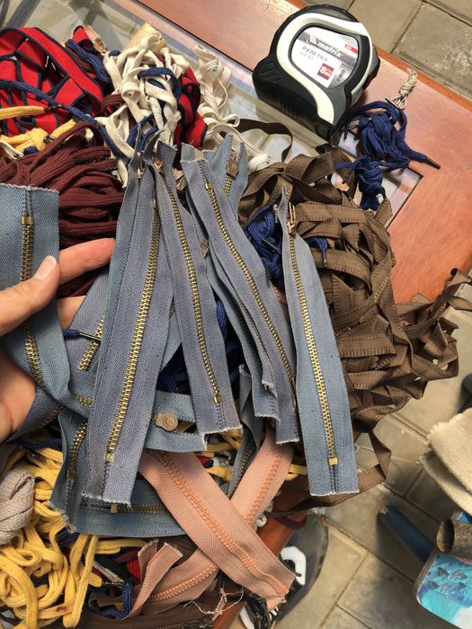 Замки молний шнурки всё 2500