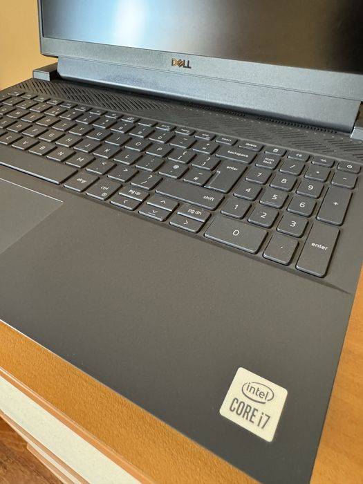 Геймърски лаптоп Dell G15 5510
