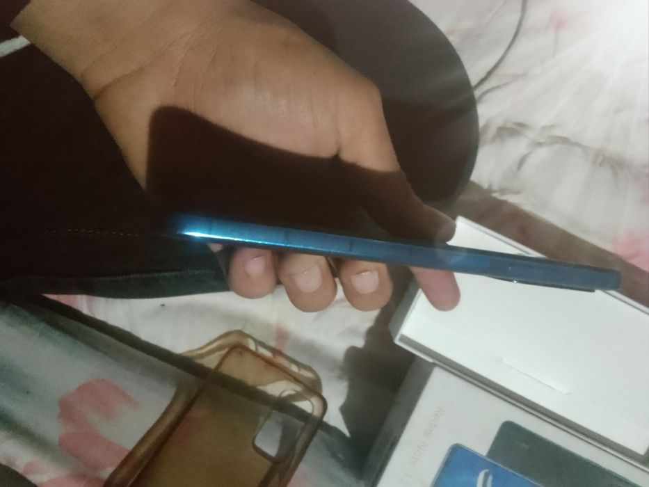 Телефон ишлаши зур телефонди айби йук бехижолат