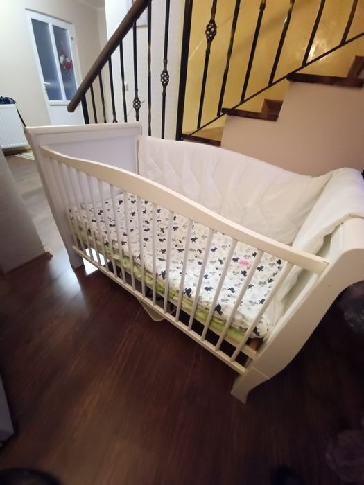 Pătuț bebe din lemn