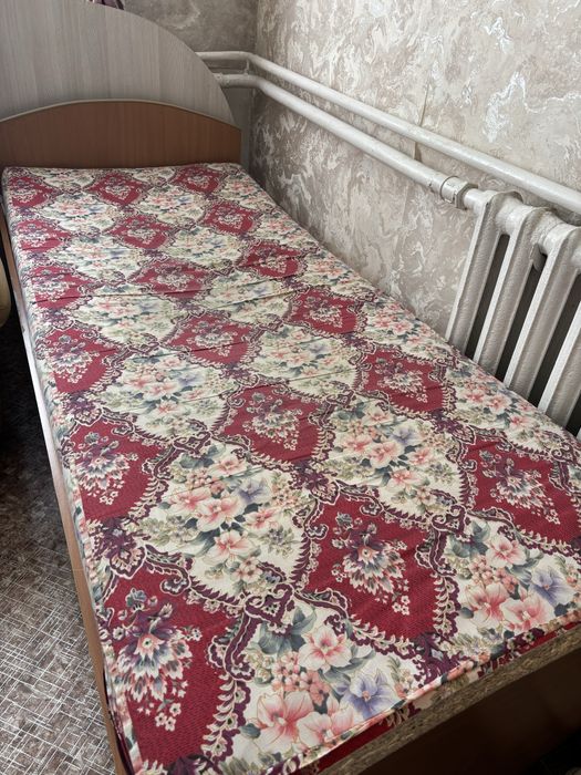 Продам кровать .