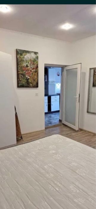 Inchiriez garsoniera 40mp str Lunga