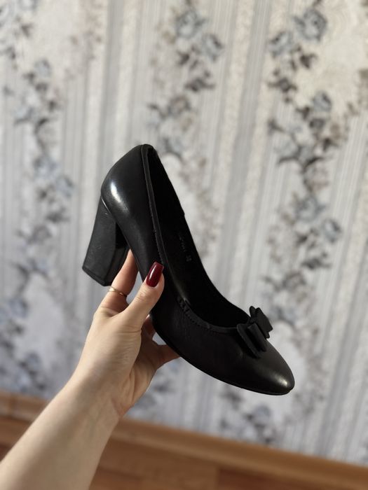 Продам туфли женские