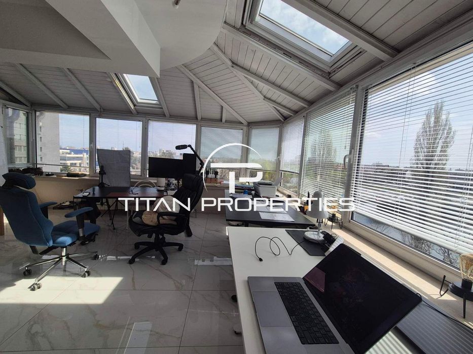 Продава се Тристаен апартамент в Пловдив, Кършияка - 220 кв.м за 2046 €/кв.м - Снимка #2