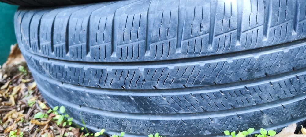Две зимни гуми 245/65 R17 DOT2021