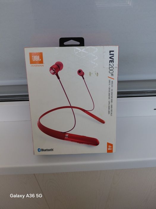 Беспроводные наушники JBL Live 200BT