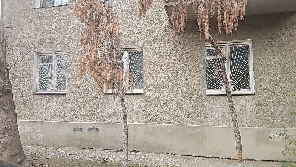 Срочно продается 2/1/5 в Мирабадском районе на Болгарке 40м2 под офис