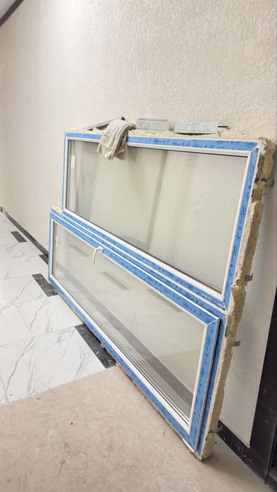 Пластикова перегородка, дверь и окно!