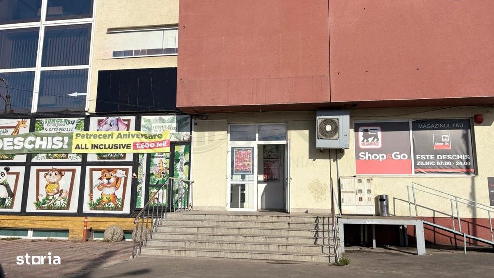 Spatiu comercial cu 5 locuri de parcare