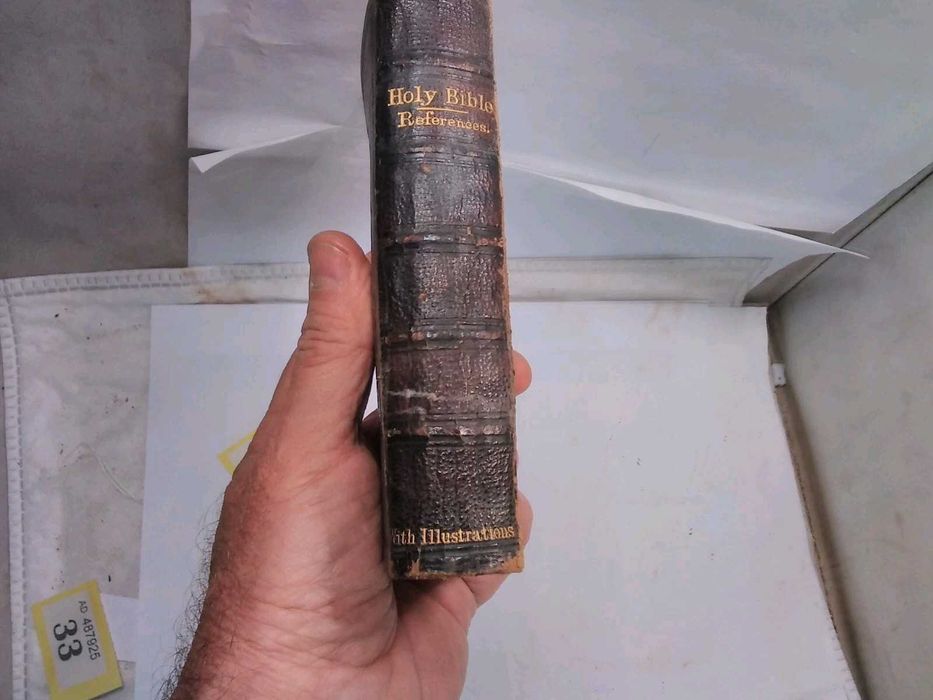 Biblia / Biblie veche ,engleza, 1871, 15x10x3 cm , coperta piele