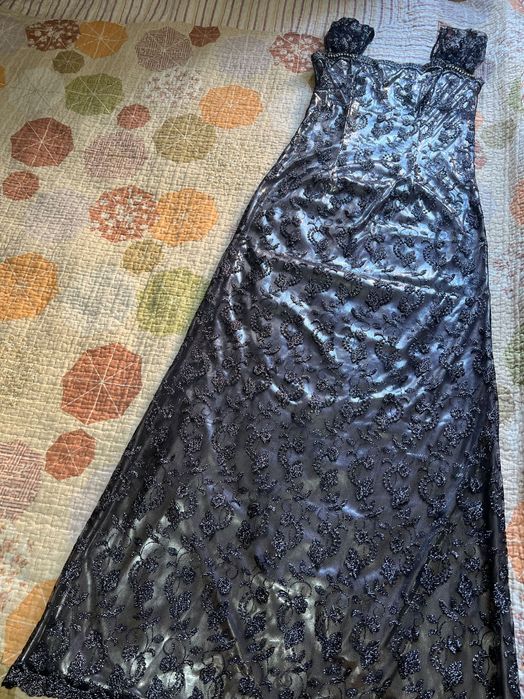 Turli bazmlarga mos zamonaviy ayol va qizlarimiz uchun ko’ylak