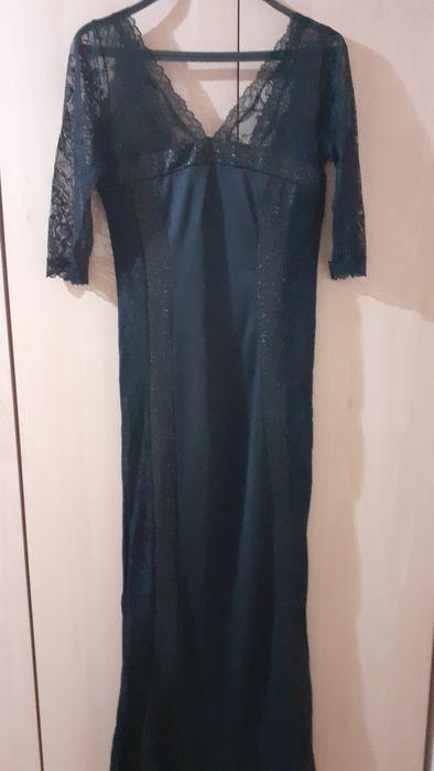 Официална черна рокля