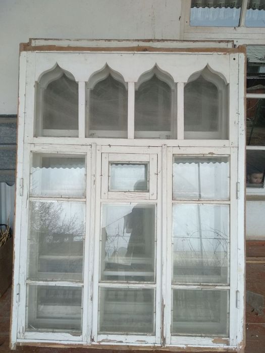 Oyna romlar va darvoza bor sotiladigan manzil Qoraolpoq Turtkul