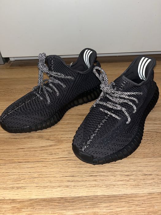 Yeezy Boost 350 V2