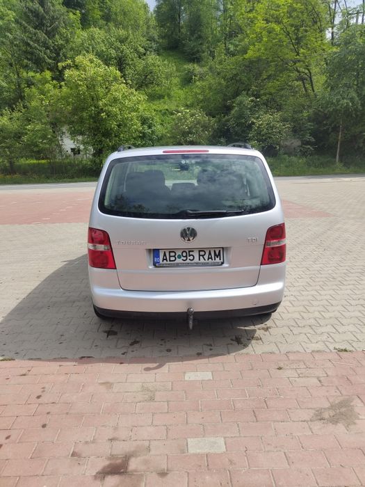 Vând Volskwagen Touran T1